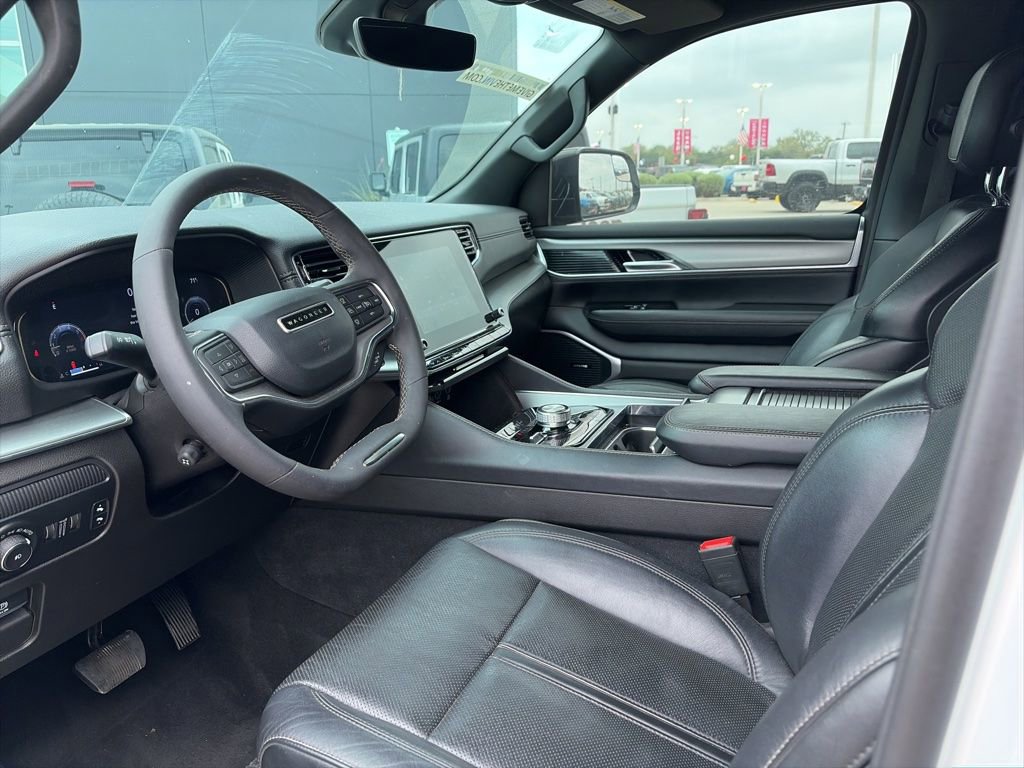 Used 2024 Jeep Wagoneer Series II image 10