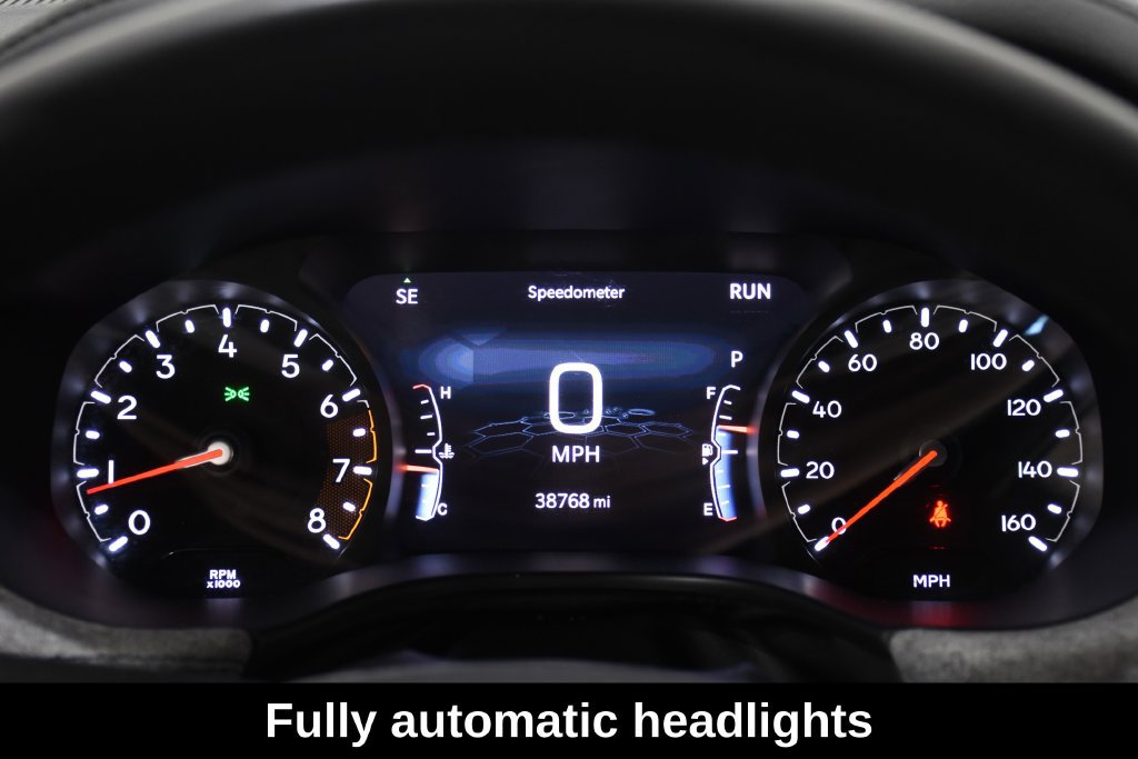 Used 2025 Jeep Compass Latitude w/ Sun & Sound Group AWD/4WD image 17