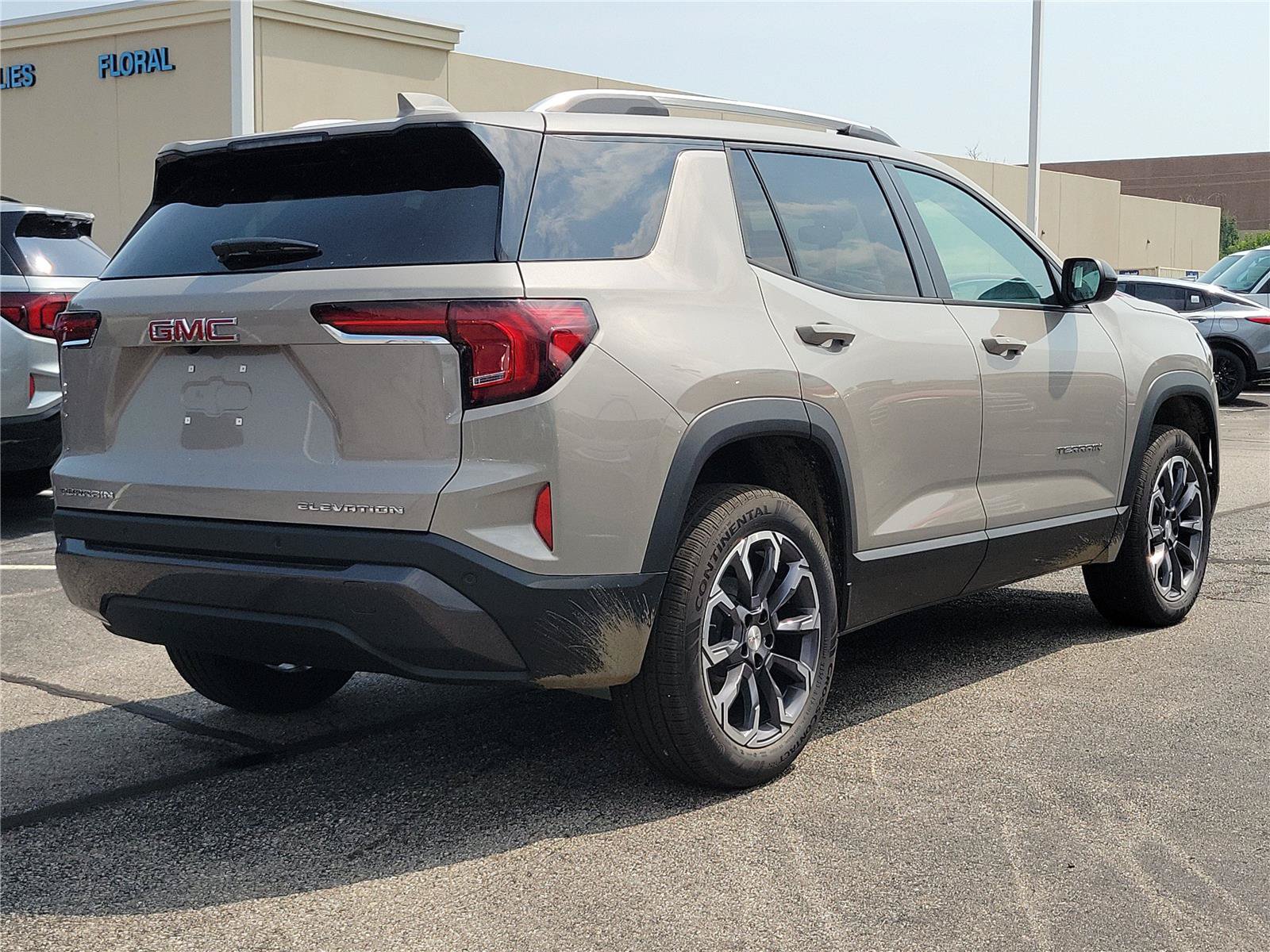 New 2027 GMC Terrain Elevation w/ Elevation Premium Package FWD image 34