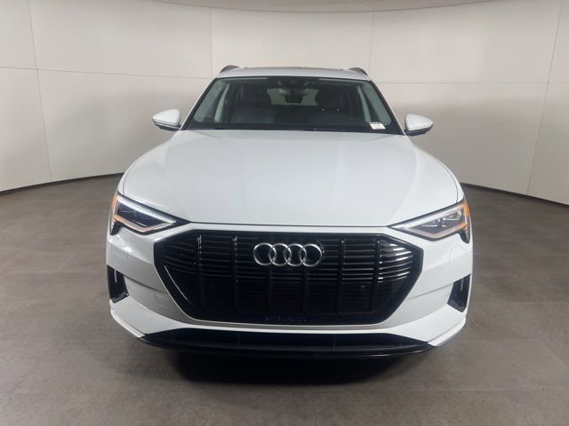 Used 2023 Audi e-tron Premium Plus w/ Premium Plus Package AWD/4WD image 2