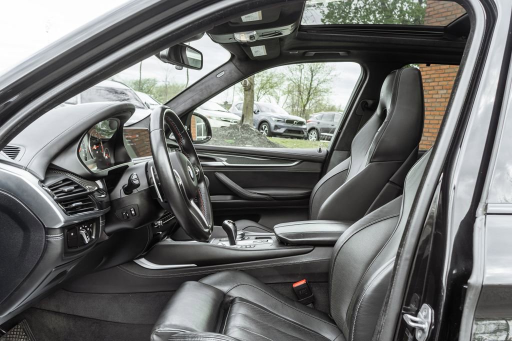 Used 2018 BMW X5 M image 27
