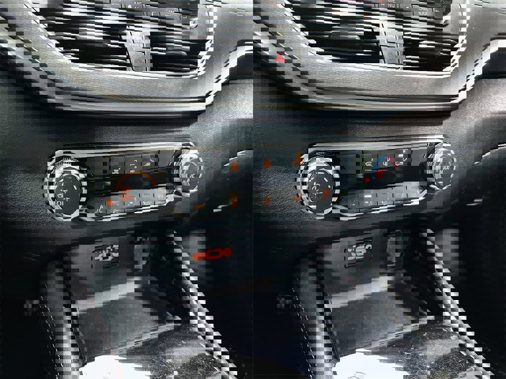 Used 2024 Nissan Altima 2.5 SR image 33