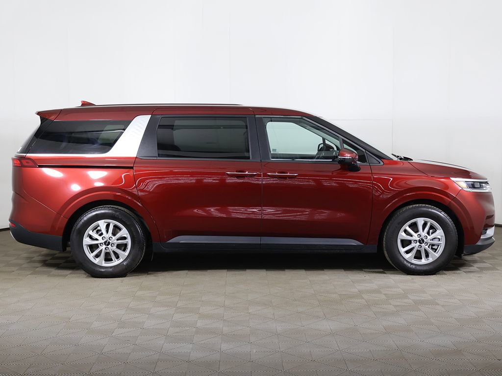 Used 2023 Kia Carnival LX image 19