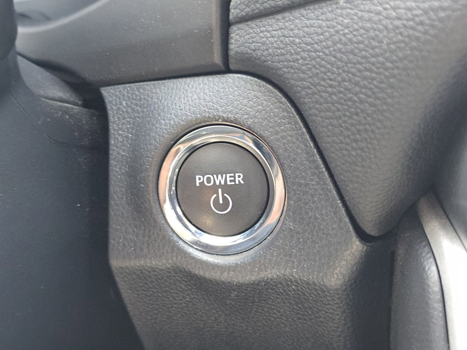 Used 2024 Toyota RAV4 XLE AWD/4WD image 32