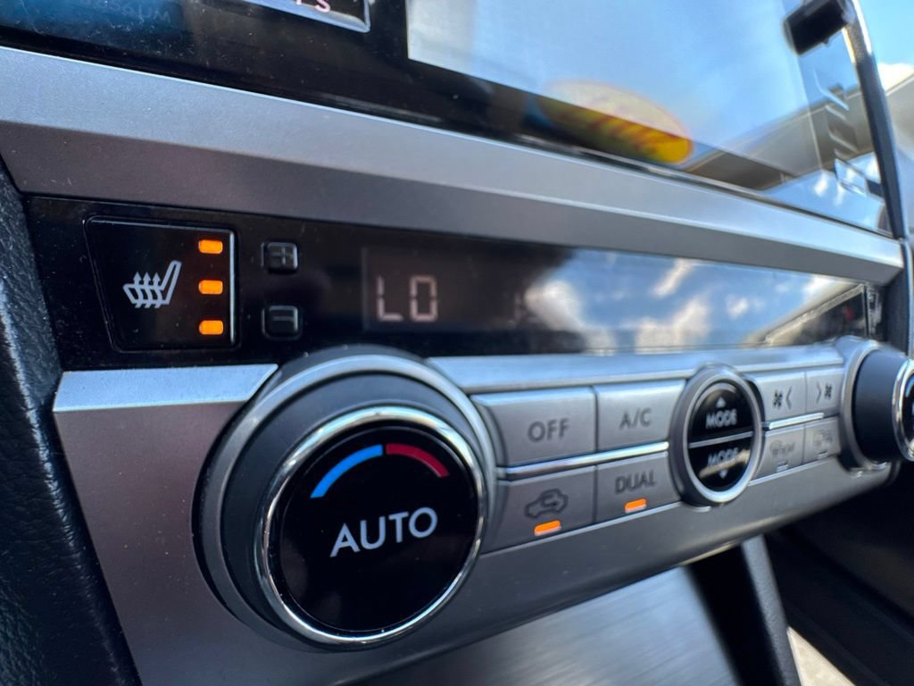 Used 2017 Subaru Legacy 2.5i Premium AWD/4WD image 19