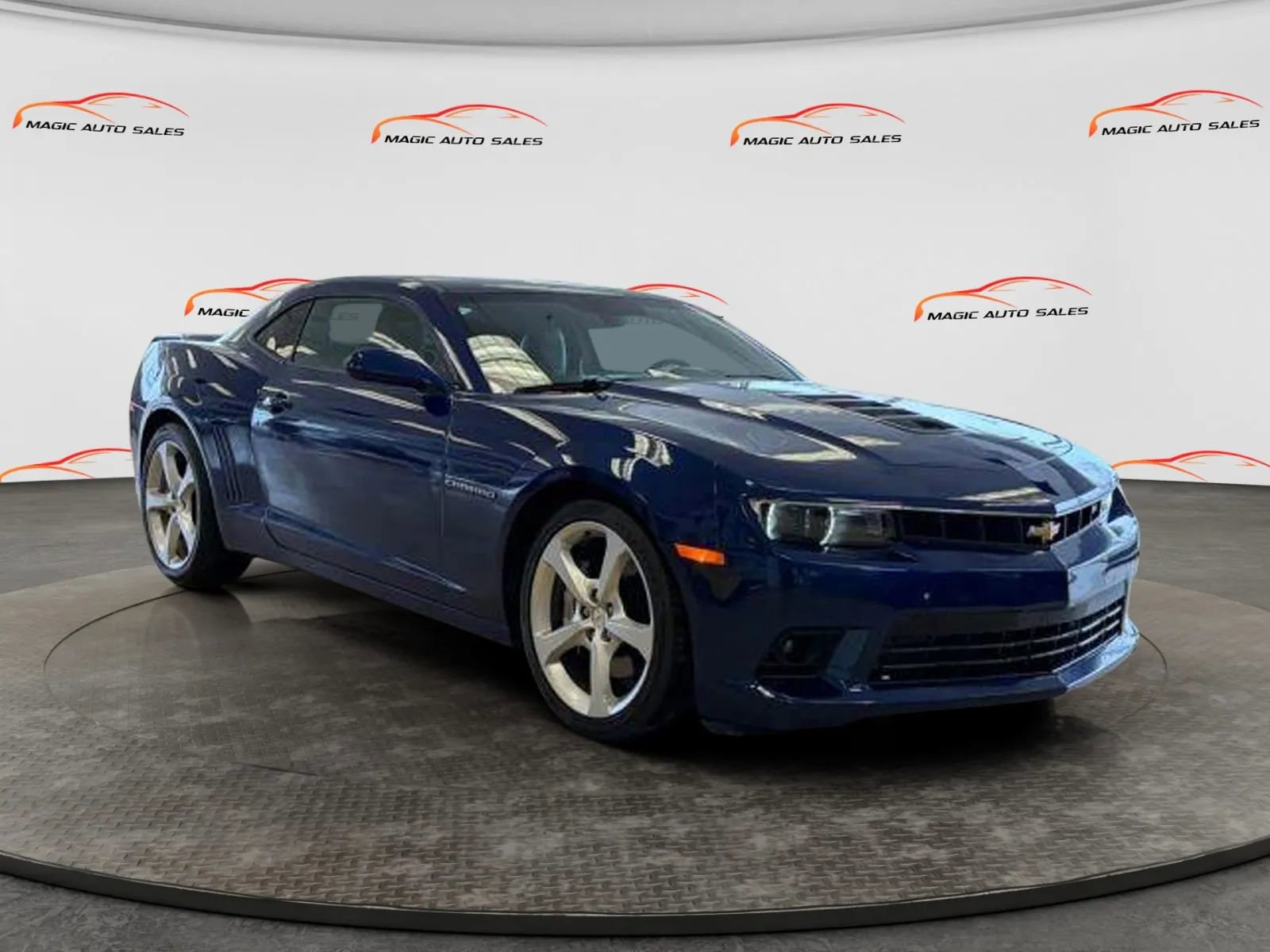 Used 2015 Chevrolet Camaro SS w/ RS Package RWD image 3