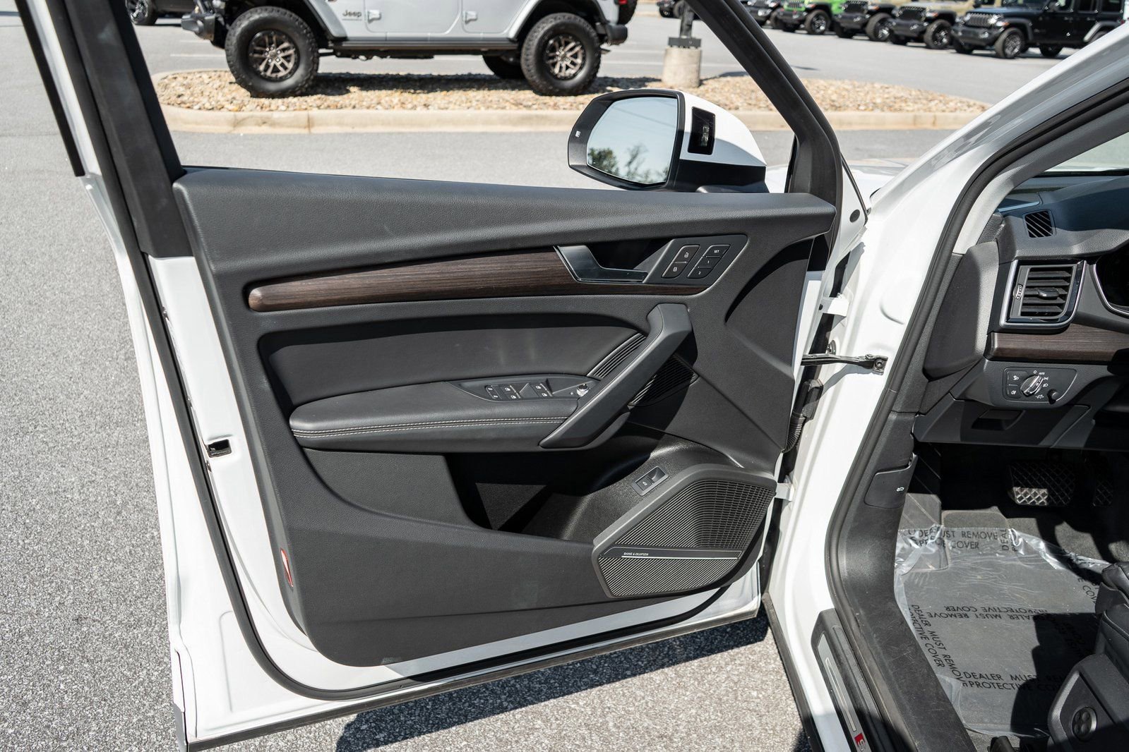 Used 2024 Audi Q5 2.0T Premium Plus image 17