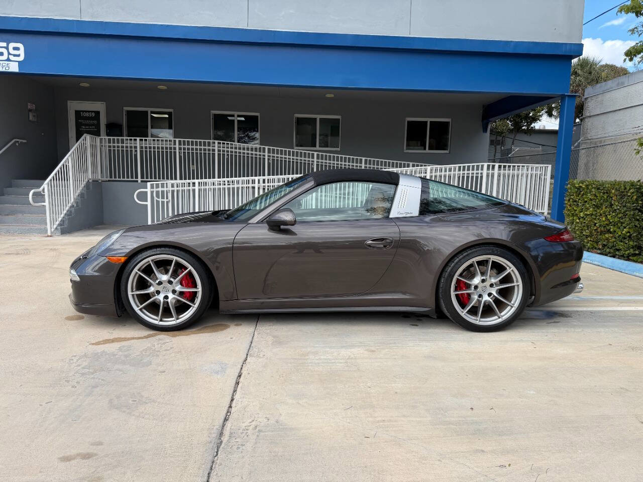 Used 2015 Porsche 911 Targa 4 AWD/4WD image 4