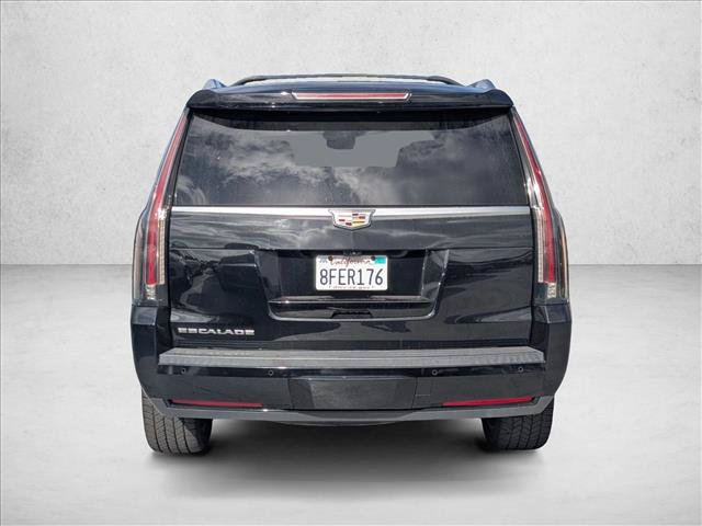 Used 2018 Cadillac Escalade Premium Luxury AWD/4WD image 6