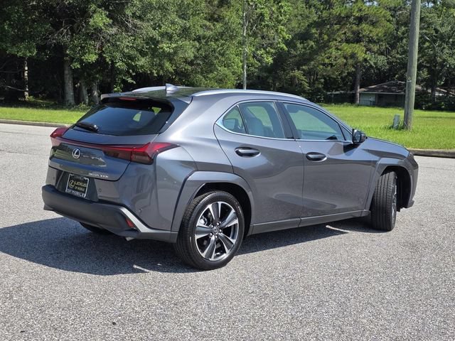 Used 2025 Lexus UX 300h AWD w/ Cold Area Package image 5