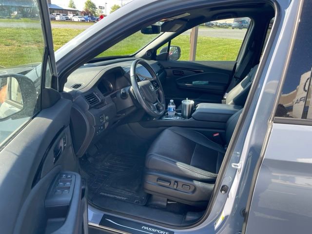 Used 2024 Honda Passport Black Edition image 11