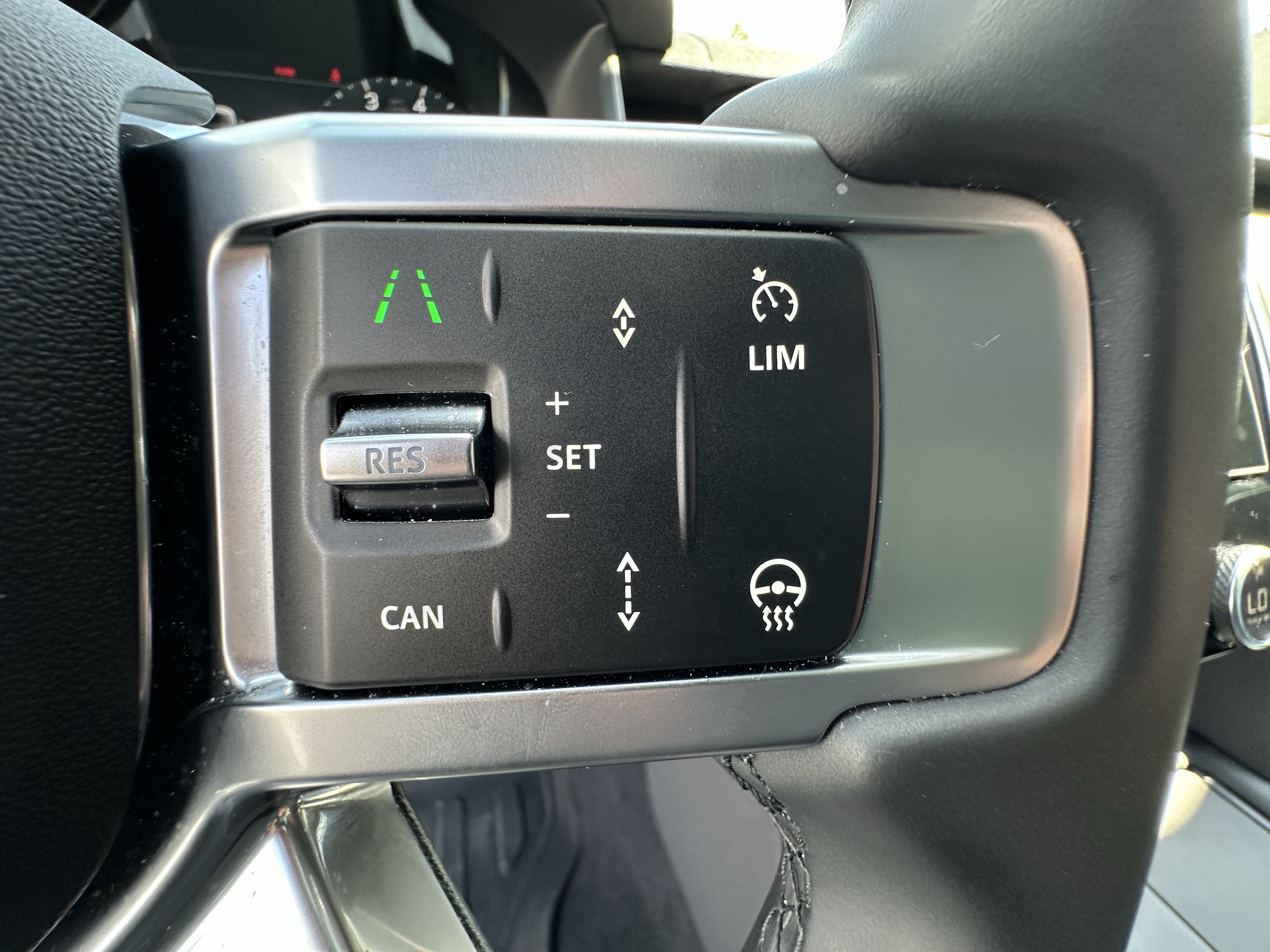 Used 2025 Land Rover Discovery S AWD/4WD image 20
