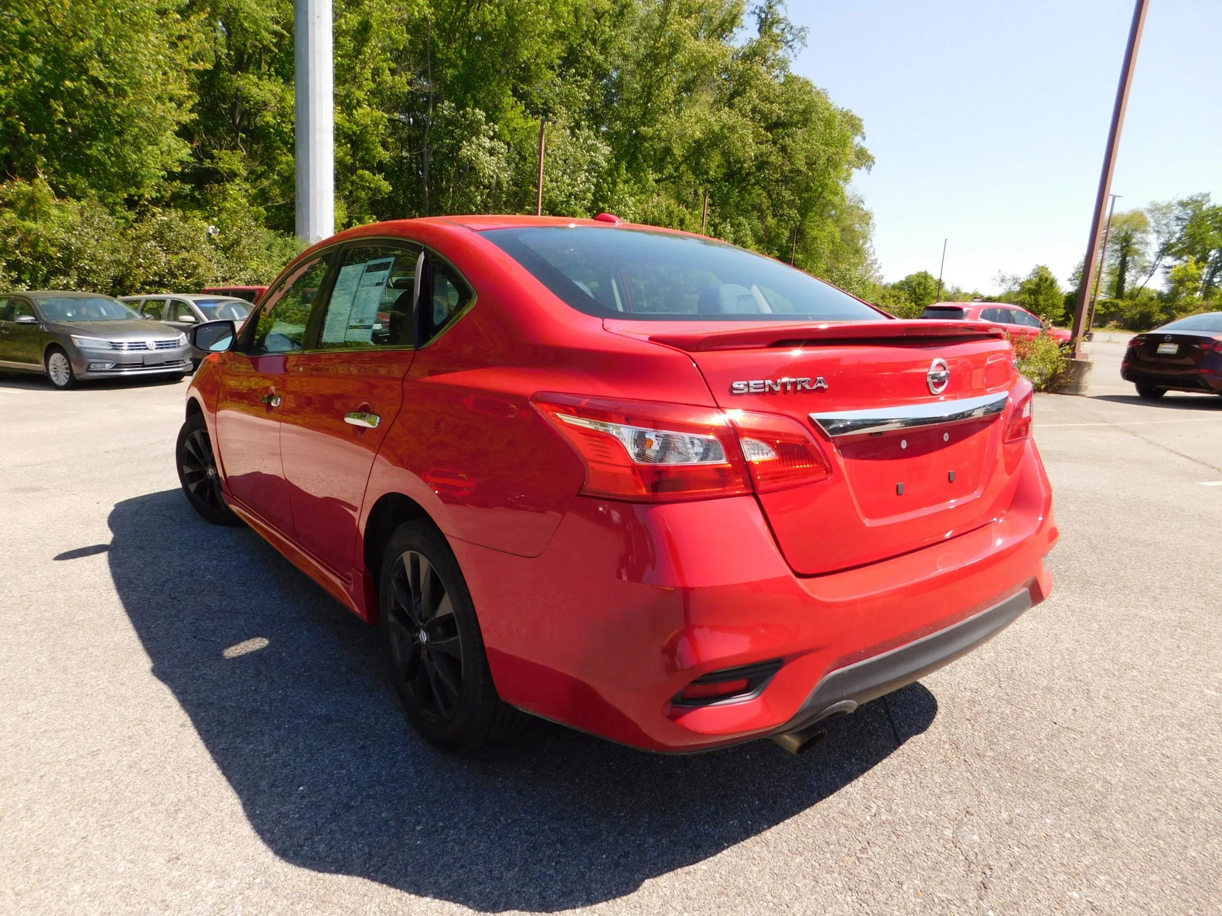 Used 2019 Nissan Sentra SR FWD image 5