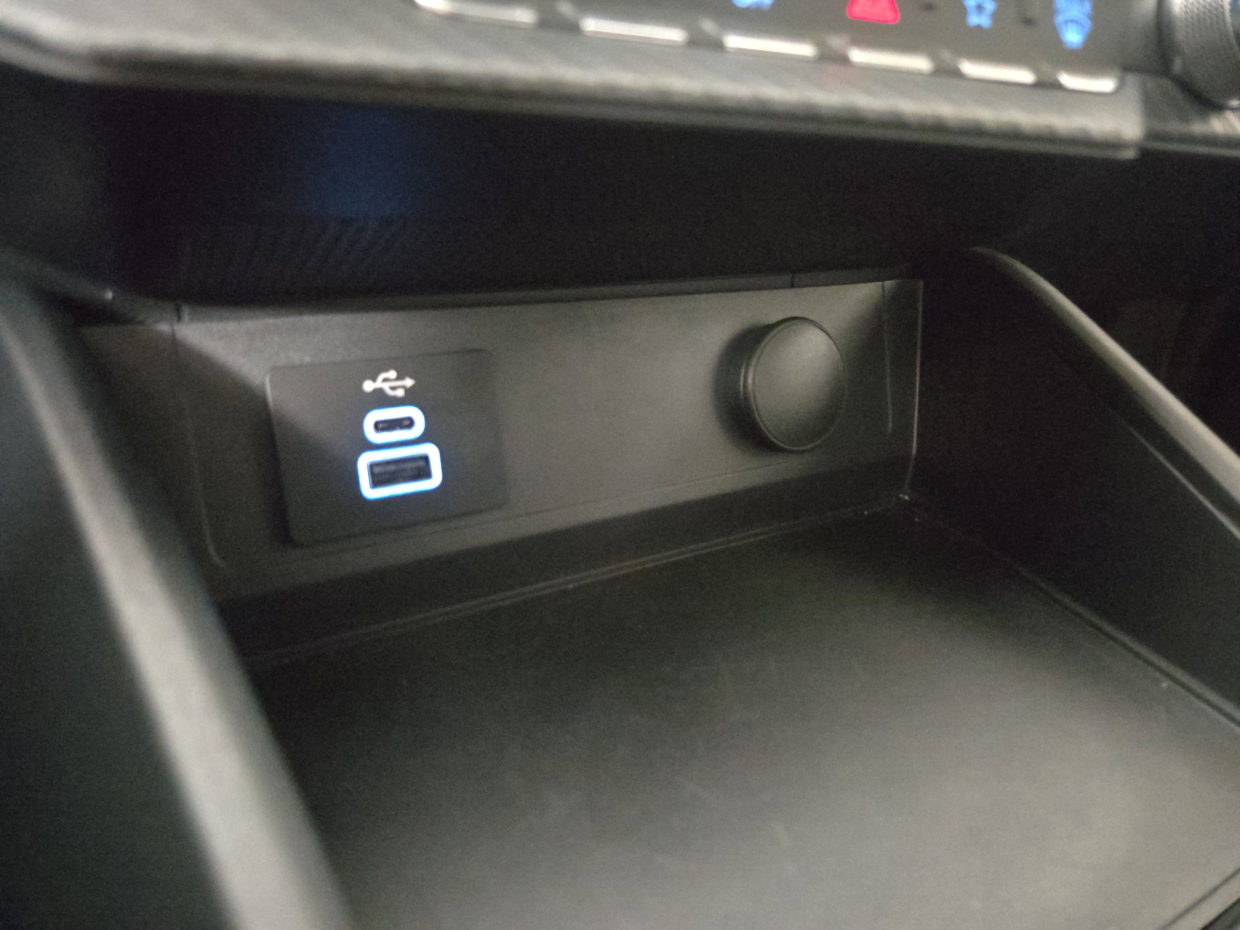 Used 2025 Ford Mustang GT w/ Mustang Nite Pony Package image 25