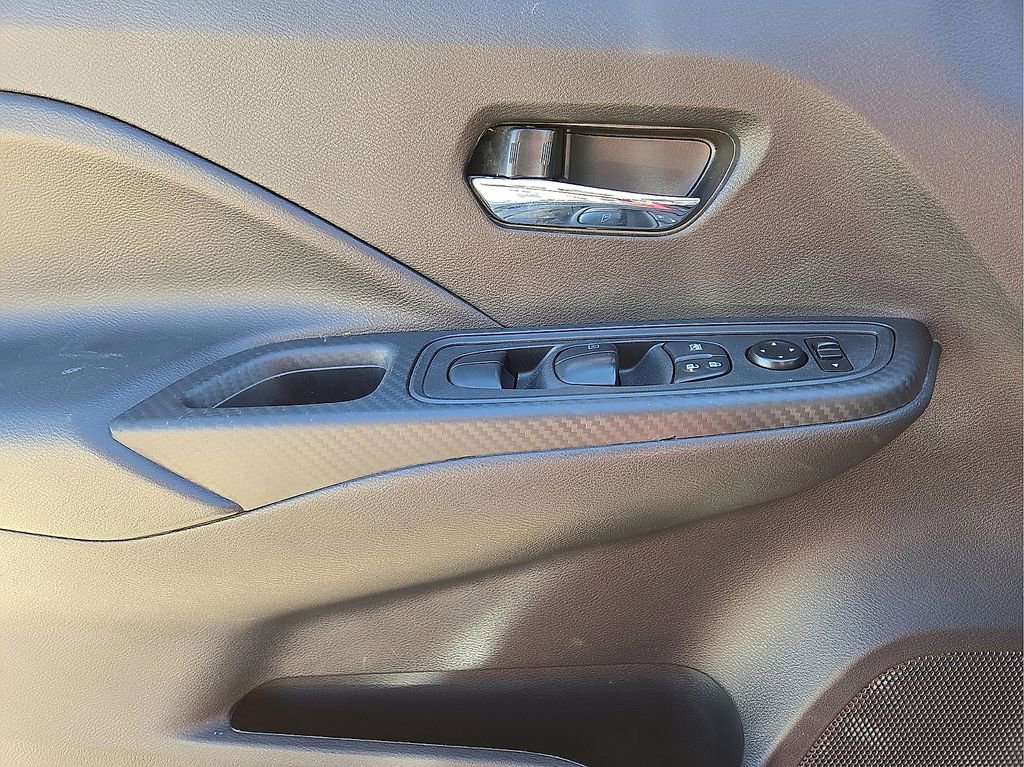 Used 2025 Nissan Versa SV image 20