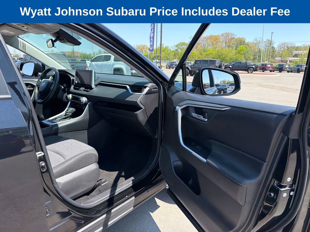 Used 2024 Toyota RAV4 XLE AWD/4WD image 30