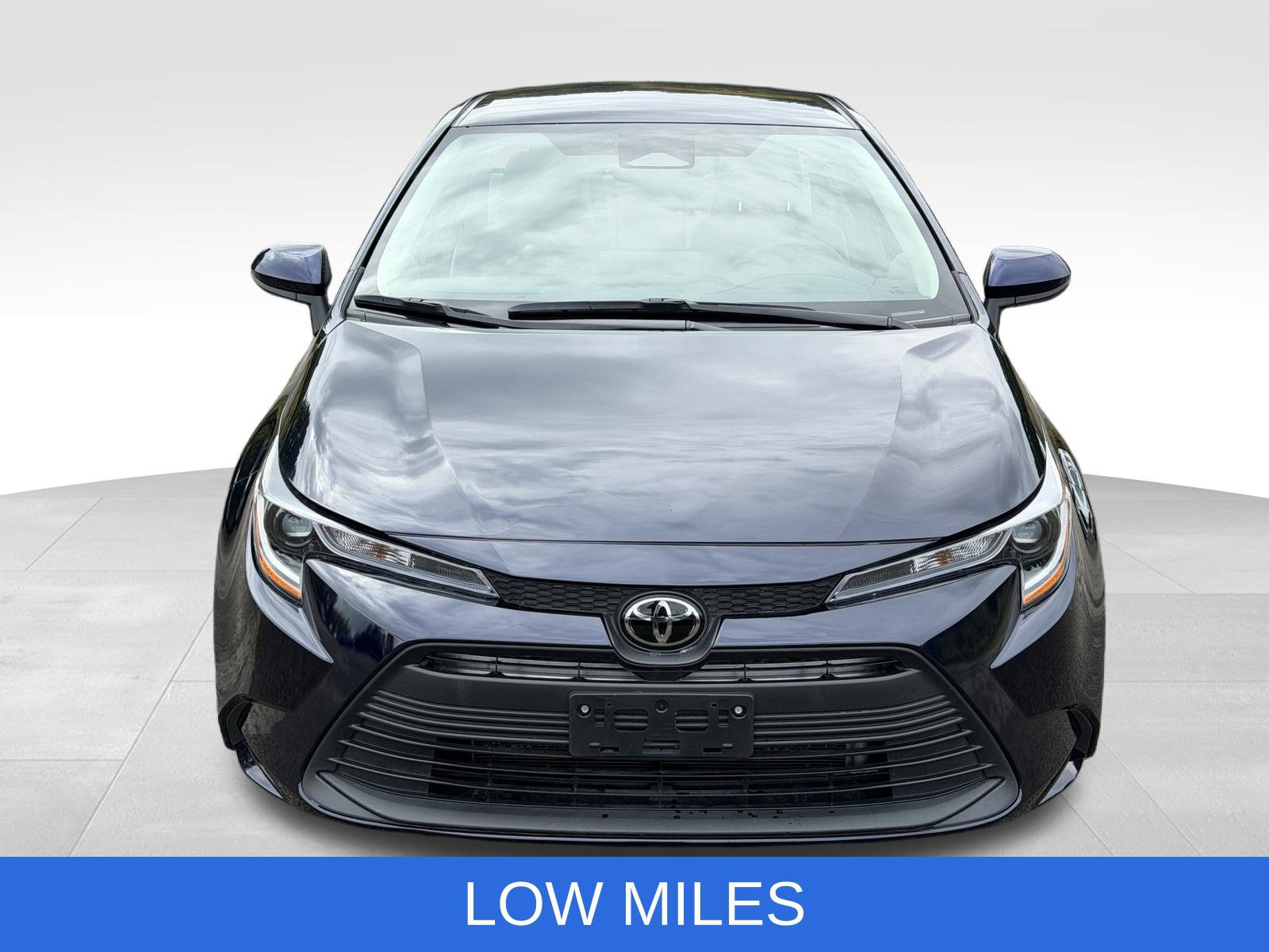 Used 2024 Toyota Corolla LE FWD image 11