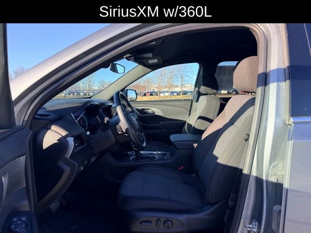 Used 2023 Chevrolet Traverse LT image 8