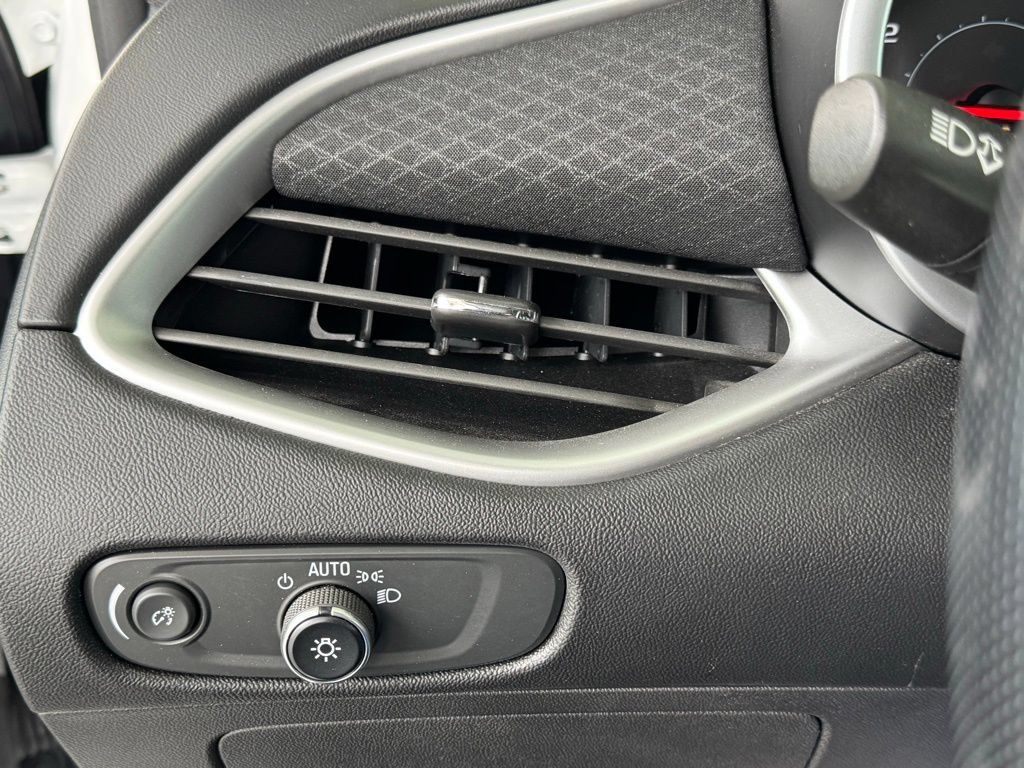 Used 2023 Chevrolet Malibu LS FWD image 35
