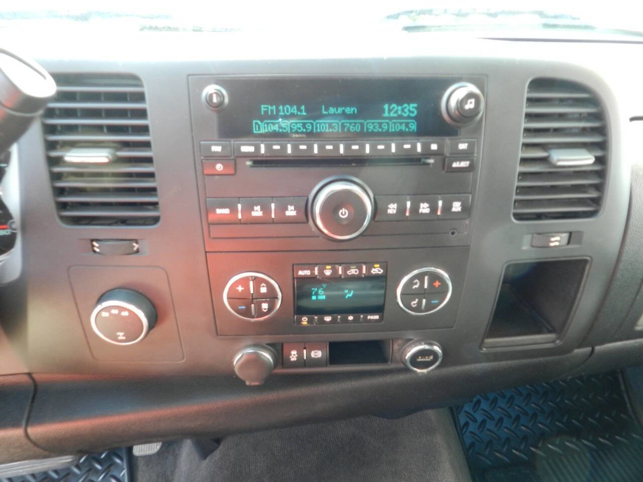 Used 2012 GMC Sierra 2500 SLE w/ SLE Preferred Package image 16