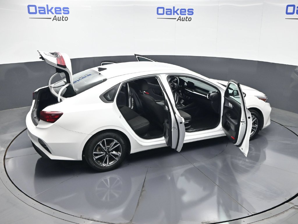 Certified 2023 Kia Forte LXS w/ LXS Technology Package FWD image 54
