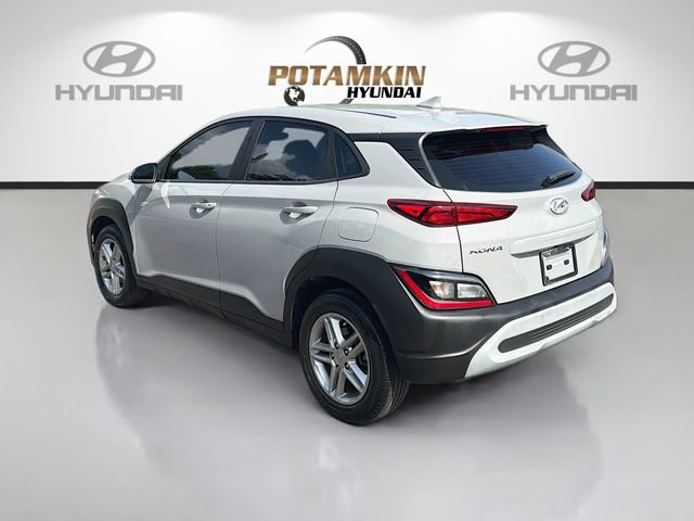 Used 2023 Hyundai Kona SE w/ Cargo Package FWD image 7