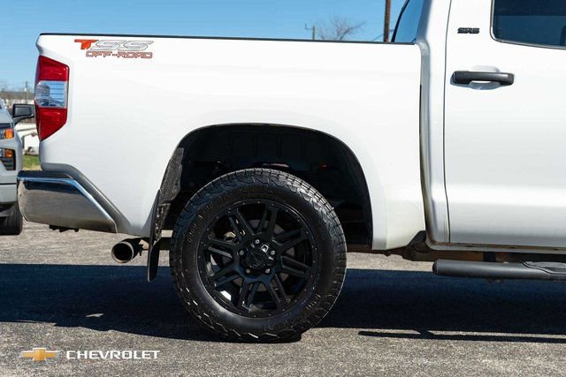Used 2019 Toyota Tundra SR5 w/ SR5 Upgrade Package image 5