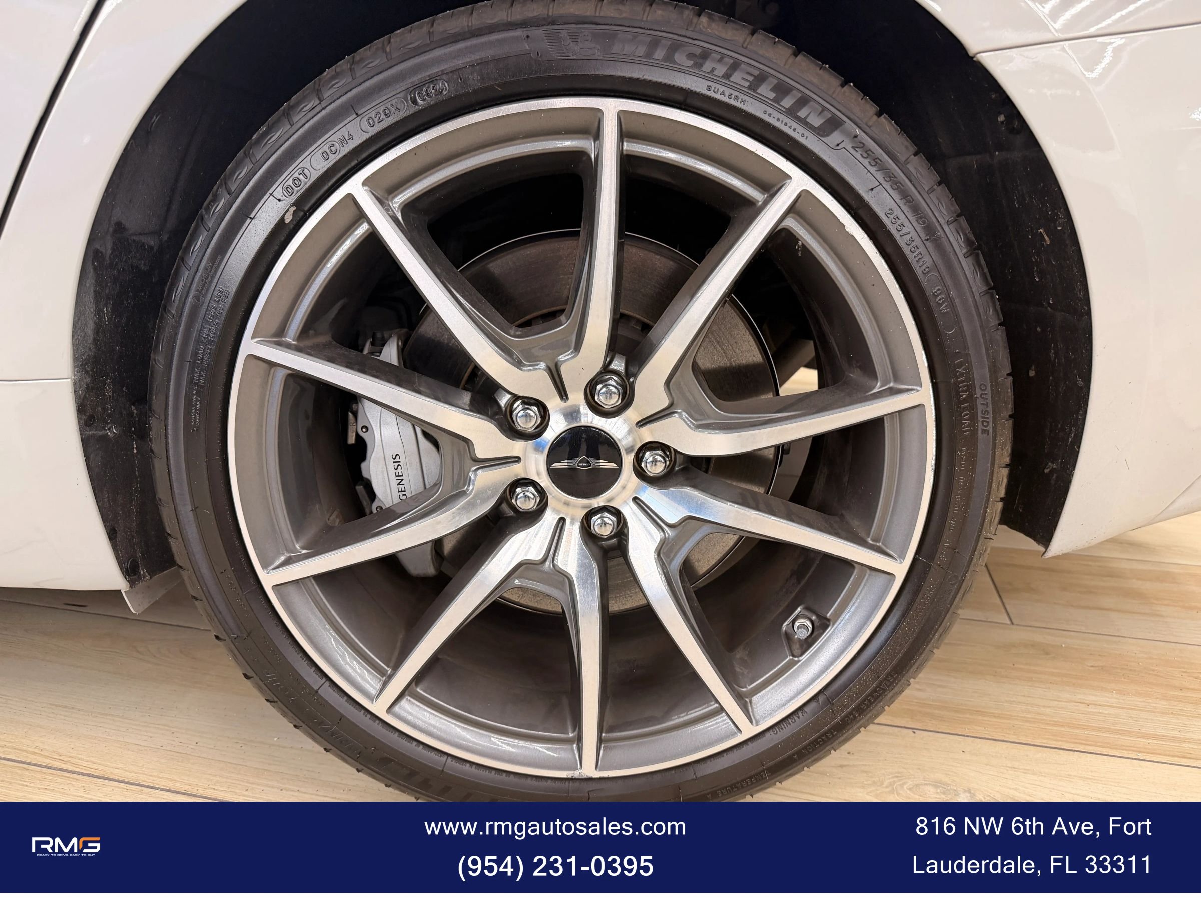 Used 2025 Genesis G70 2.5T RWD image 11
