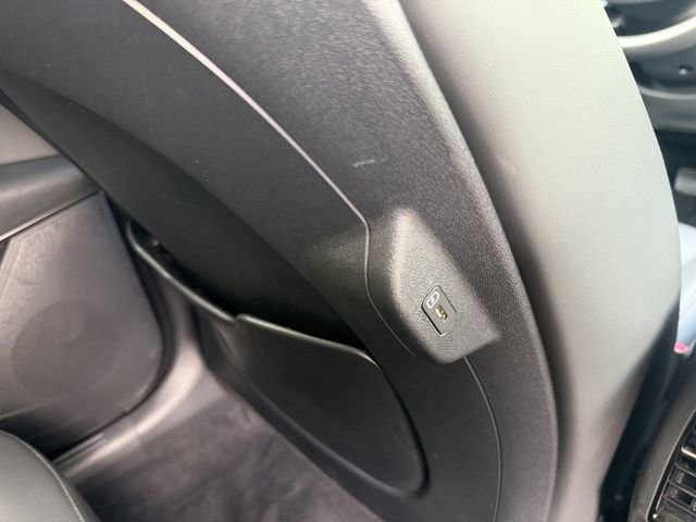 Used 2025 Kia Niro EX FWD image 29