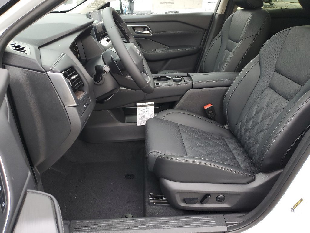 New 2026 Nissan Rogue Platinum w/ Platinum Premium Package AWD/4WD image 17