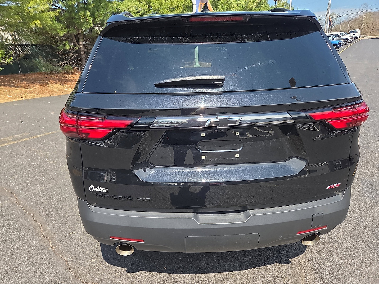 Used 2023 Chevrolet Traverse RS w/ LPO, Floor Liner Package AWD/4WD image 4
