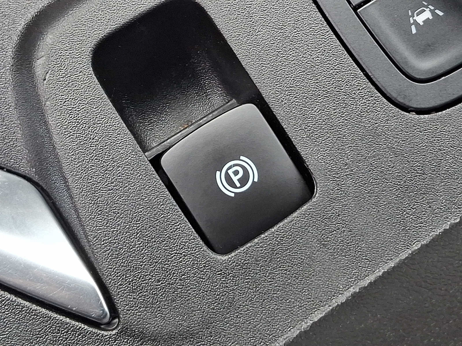 Used 2023 Chevrolet Traverse LT AWD/4WD image 26