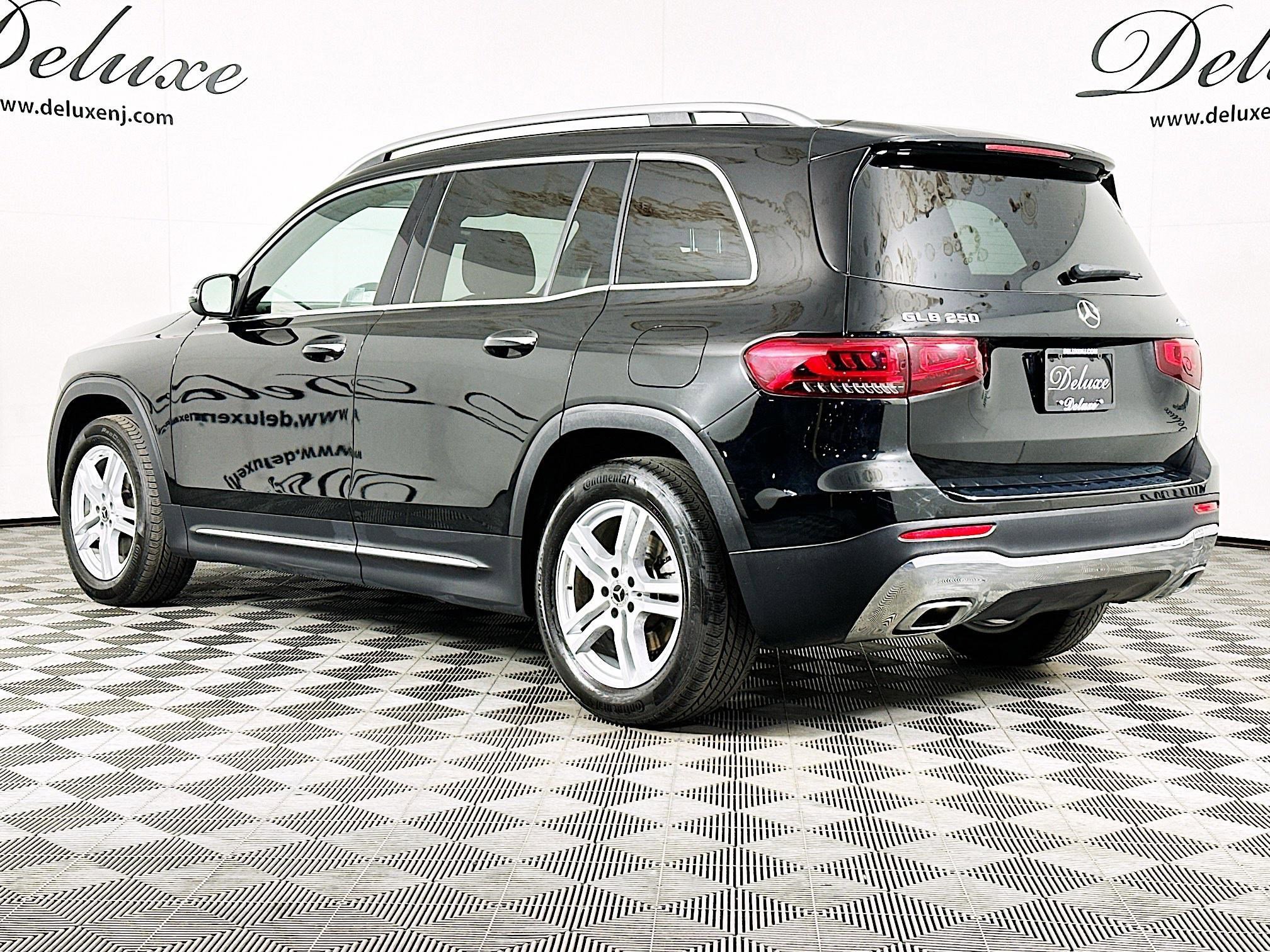 Used 2023 Mercedes-Benz GLB 250 4MATIC image 4