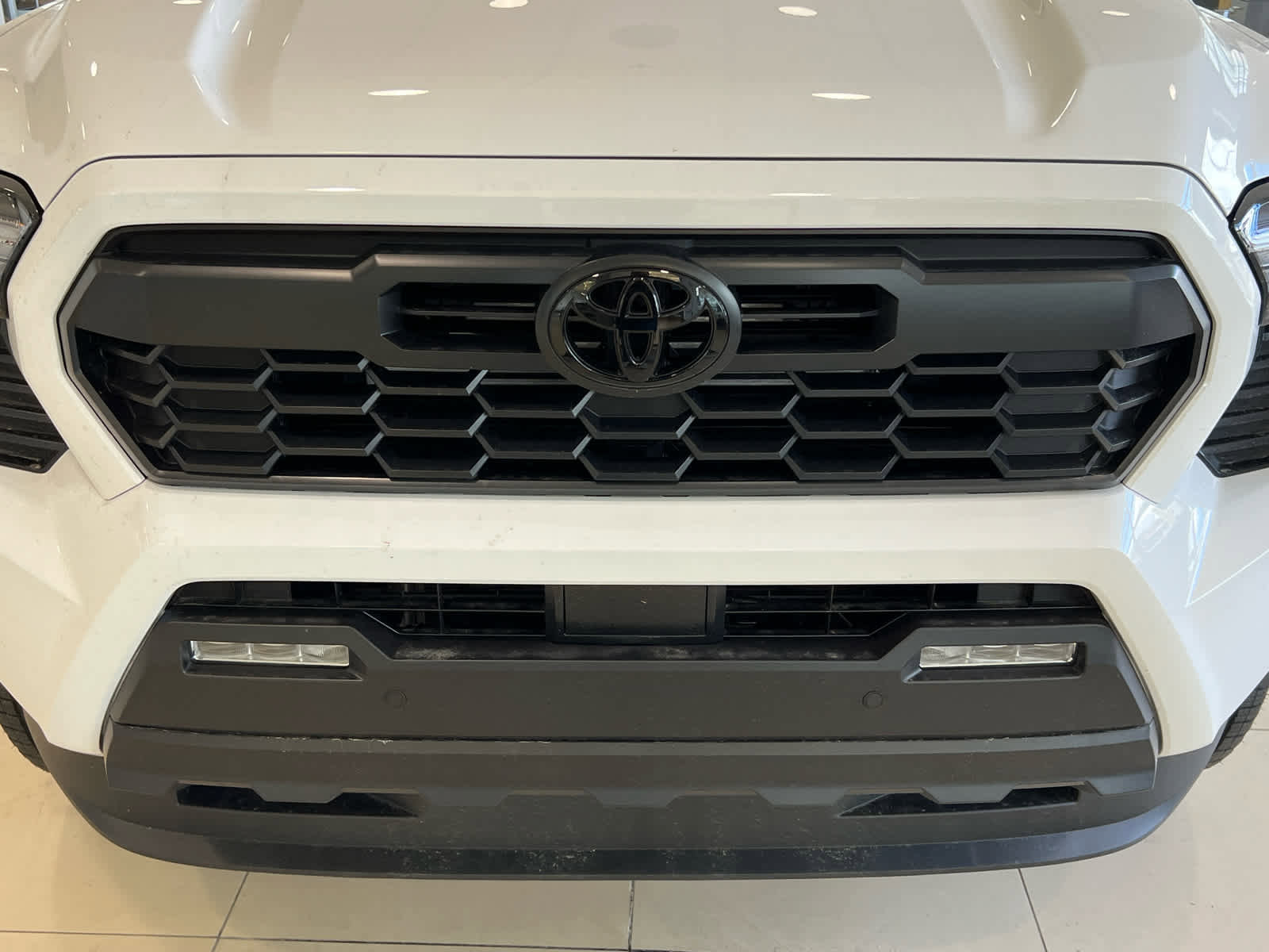 New 2026 Toyota Tacoma TRD Off-Road w/ TRD Off Road Upgrade Package AWD/4WD image 4