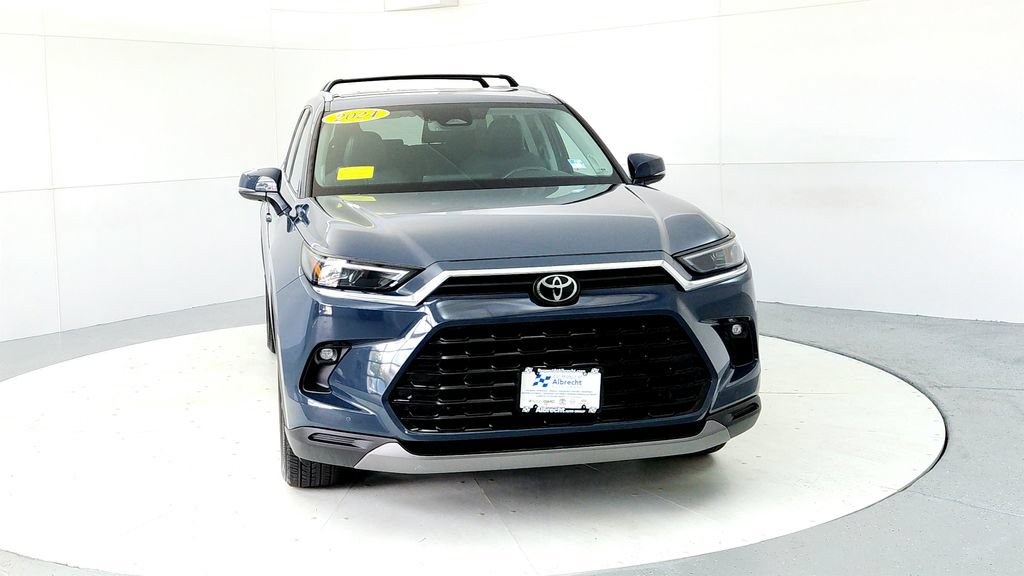 Certified 2024 Toyota Grand Highlander AWD image 8
