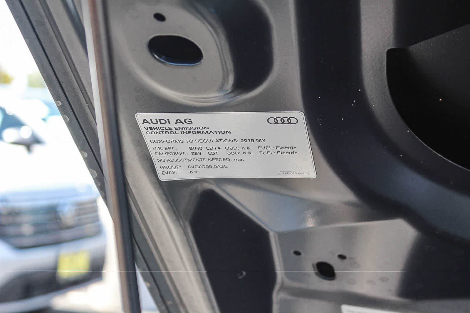 Used 2019 Audi e-tron Prestige w/ Prestige Package AWD/4WD image 36