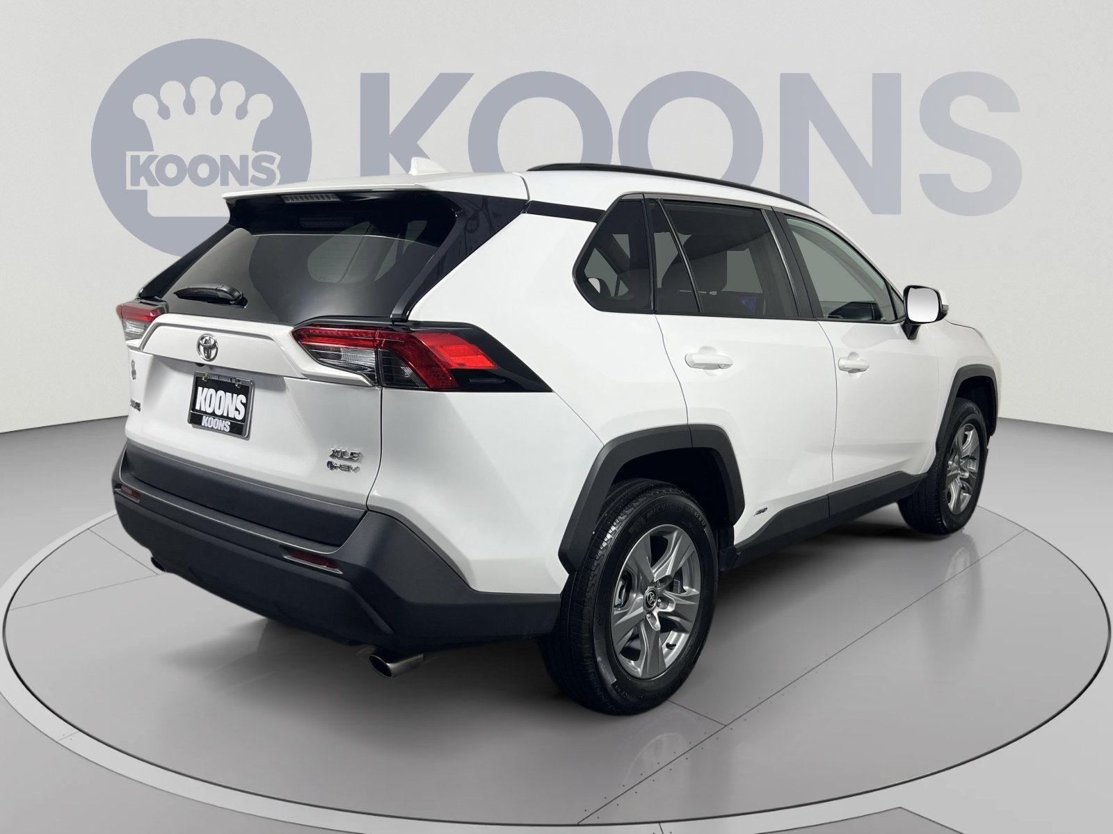 Used 2025 Toyota RAV4 XLE AWD/4WD image 7