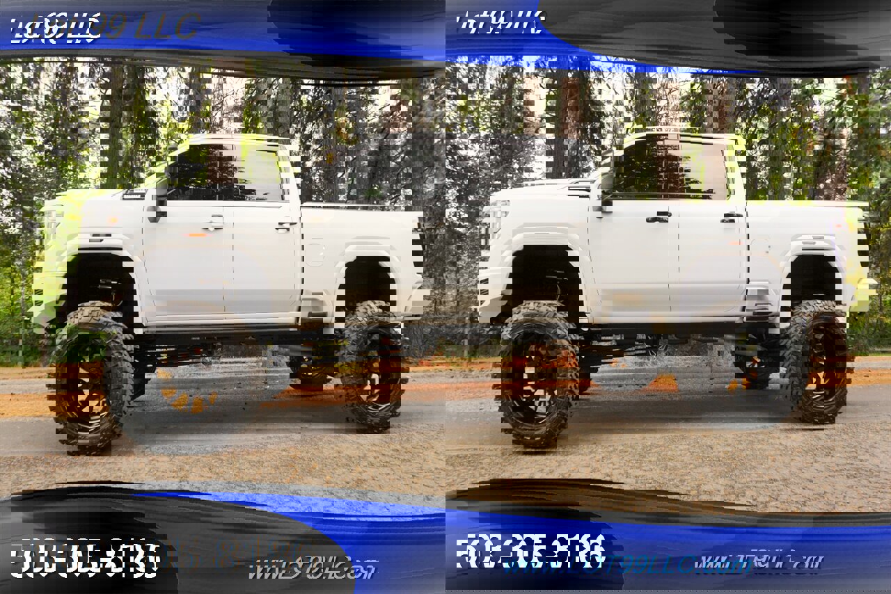 Used 2020 GMC Sierra 2500 AT4 w/ AT4 Premium Package image 5