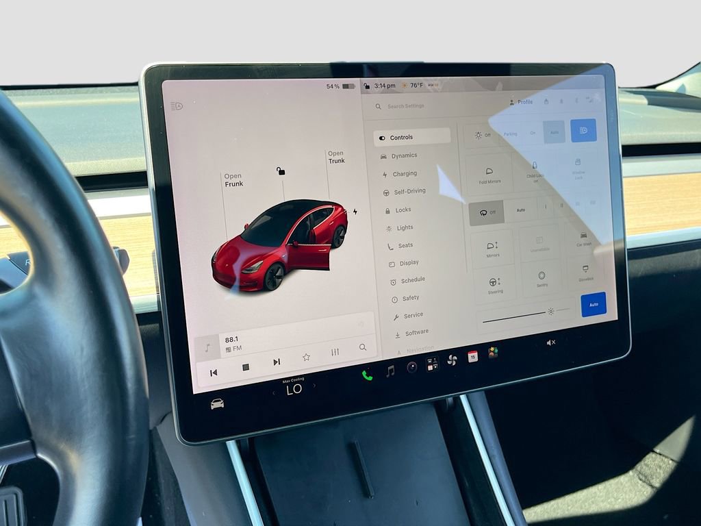 Used 2018 Tesla Model 3 Long Range RWD image 14