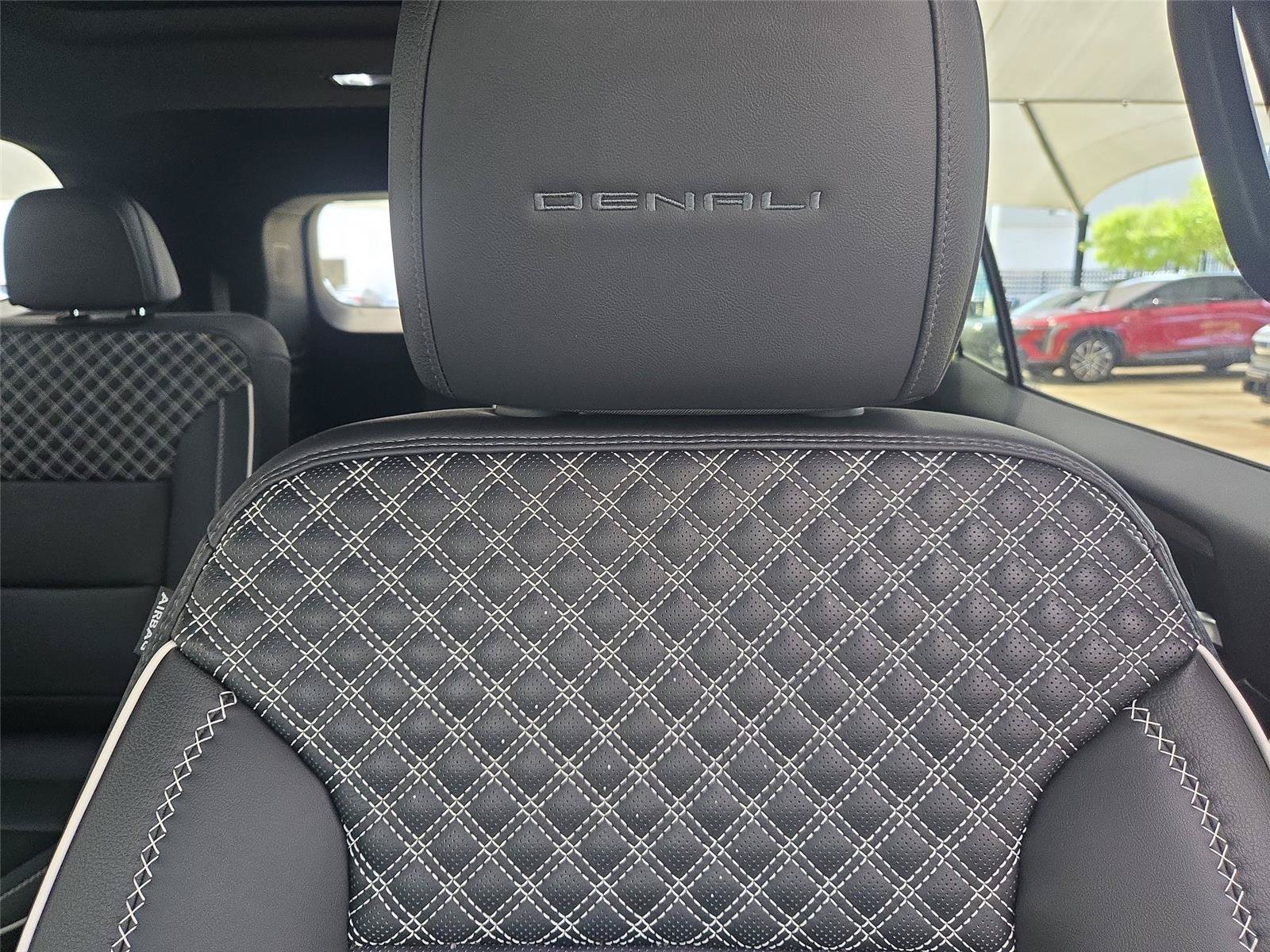 Used 2025 GMC Acadia Denali w/ LPO, Floor Liner Package AWD/4WD image 12