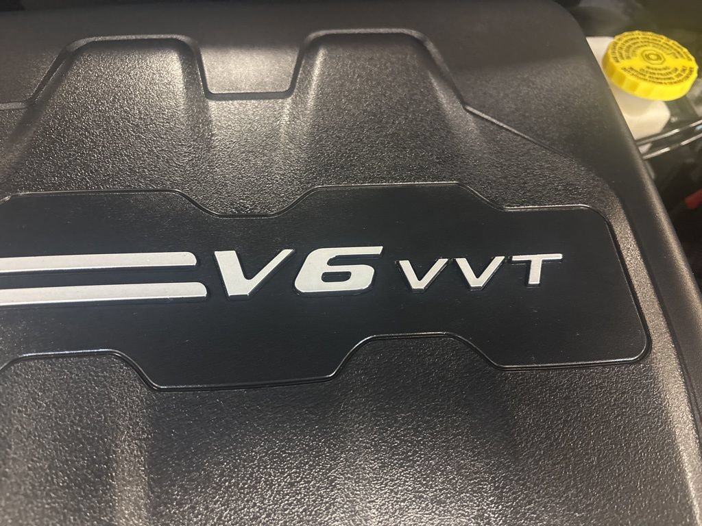 Used 2022 Jeep Cherokee Trailhawk AWD/4WD image 34