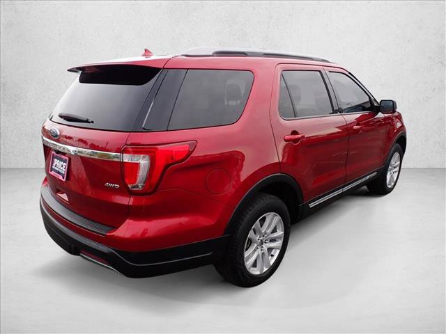 Used 2019 Ford Explorer XLT w/ Equipment Group 202A AWD/4WD image 4