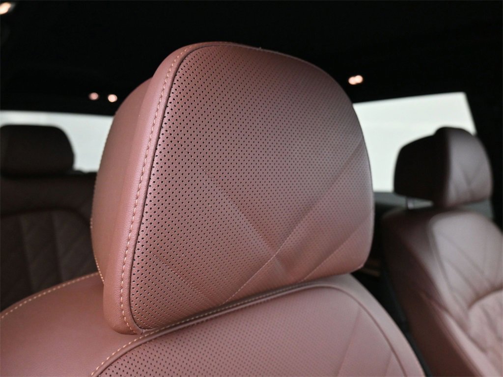 Used 2023 BMW X7 xDrive40i w/ Executive Package image 18