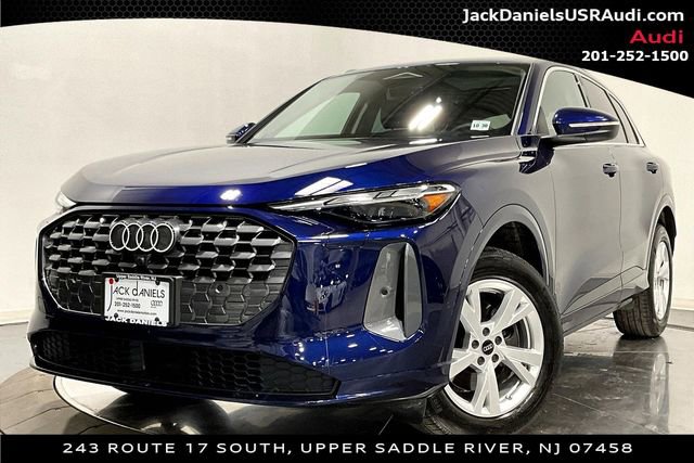 Used 2025 Audi Q5 Premium w/ Convenience Package