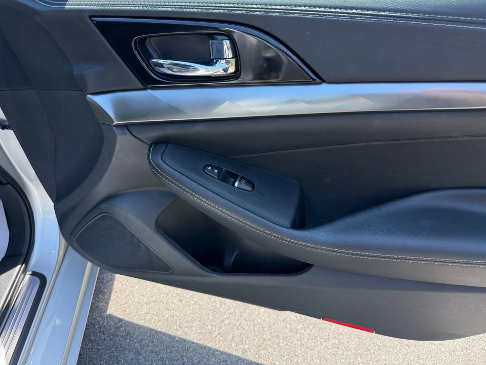 Used 2019 Nissan Maxima 3.5 SL w/ Floor Mat Group FWD image 31