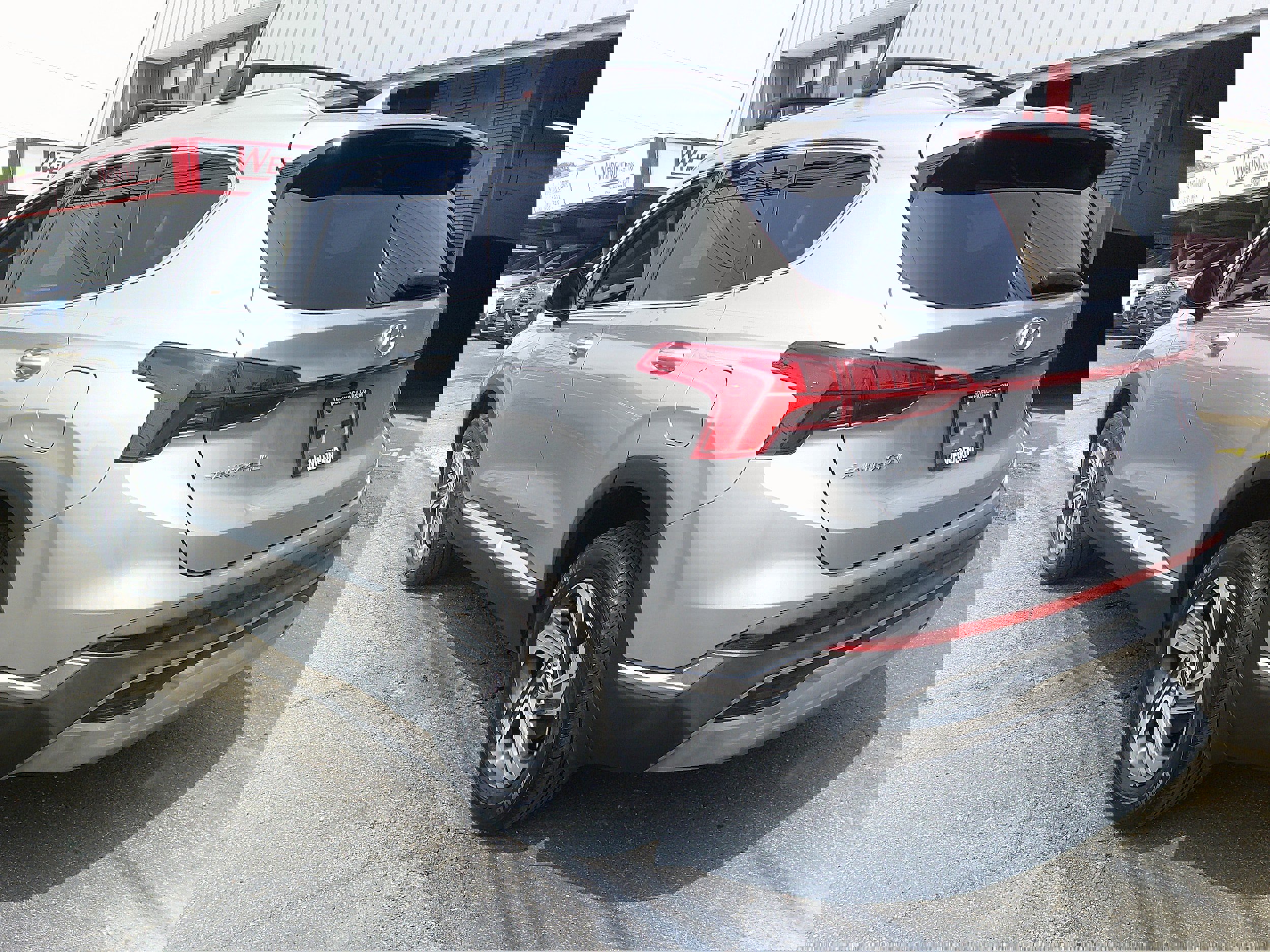 Used 2022 Hyundai Santa Fe SEL w/ Convenience + Premium Package image 3