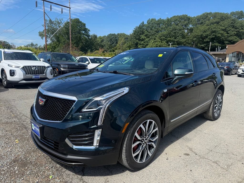 Used 2024 Cadillac XT5 Sportv w/ Technology Package AWD/4WD image 2