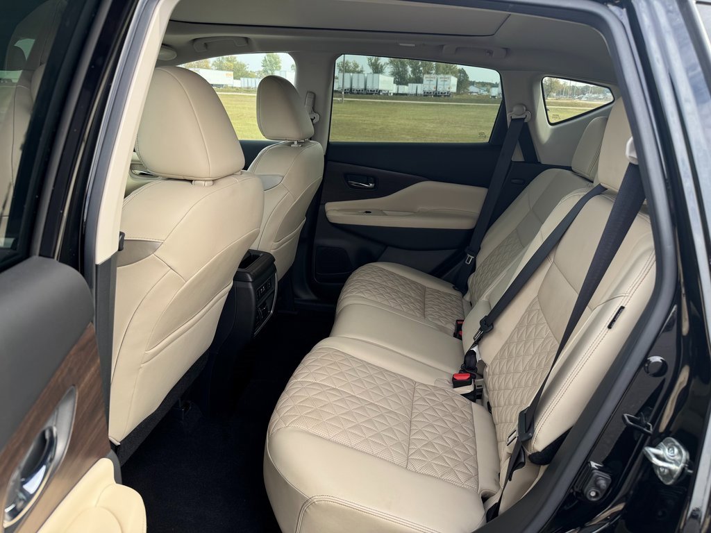 Used 2022 Nissan Murano Platinum w/ Cargo Package image 28