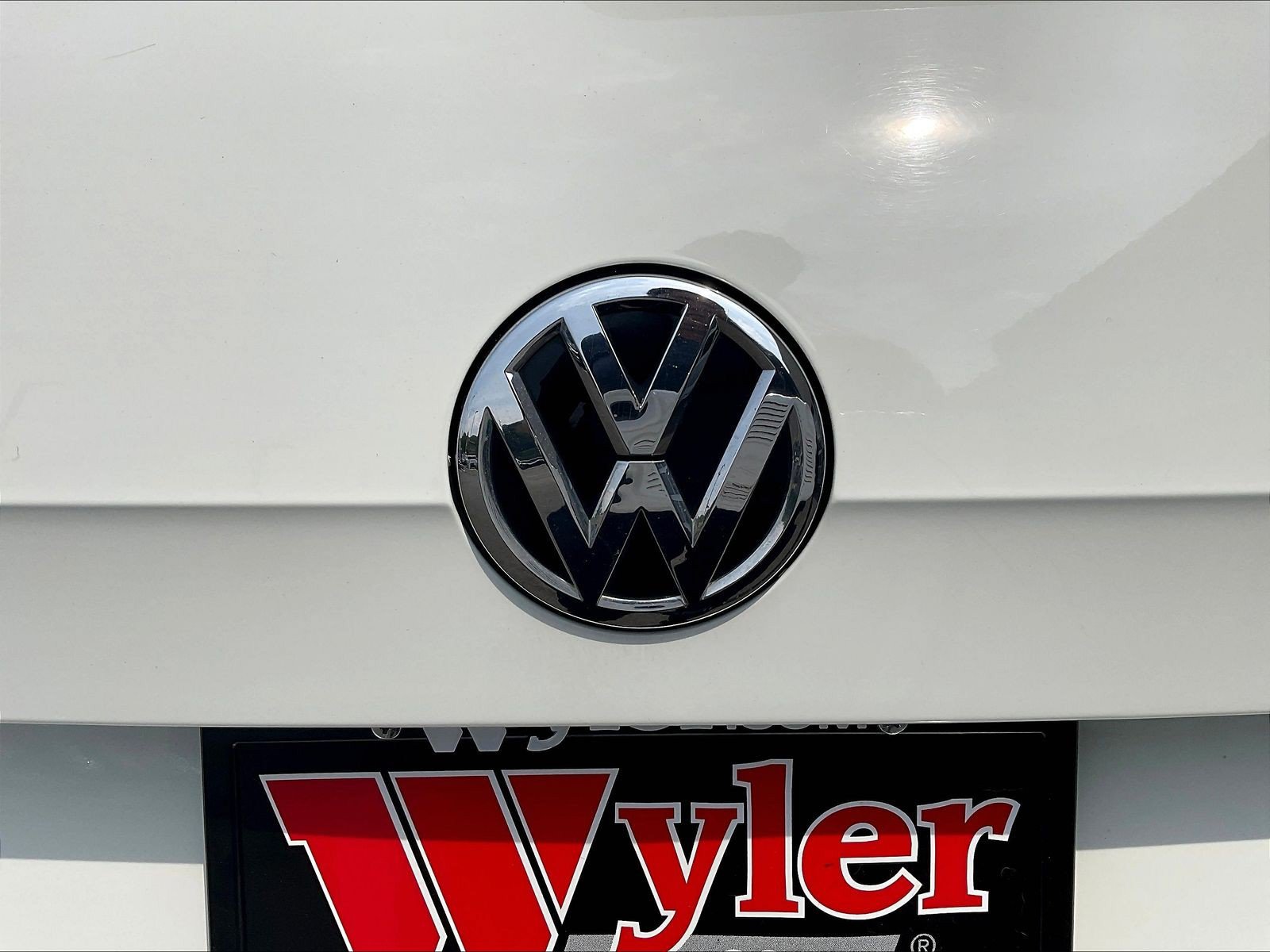 Used 2016 Volkswagen Golf S FWD image 24