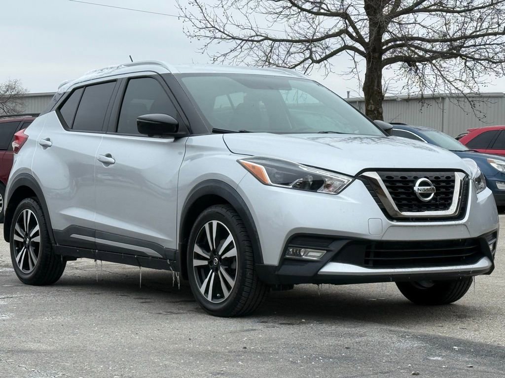 Used 2018 Nissan Kicks SR image 8